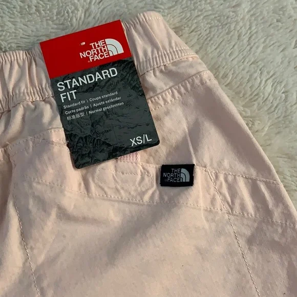 New The North Face Shorts - Picture 3 of 6